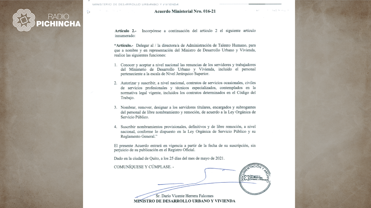 Acuerdo Ministerial N 016-21 del 25 de mayo de 2021 firmado por un ciudadano llamado Darío Vicente Herrera Falcones.